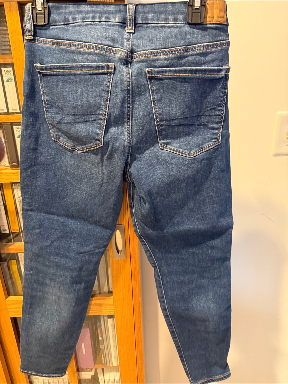 American Eagle Outfitters Women's Medium Blue Skinny Jeans size 6Short - Picture 2 of 7